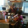 Brunella con Hector in cucina