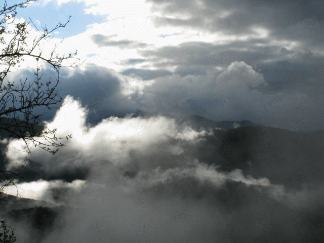 Nuvole nella valle